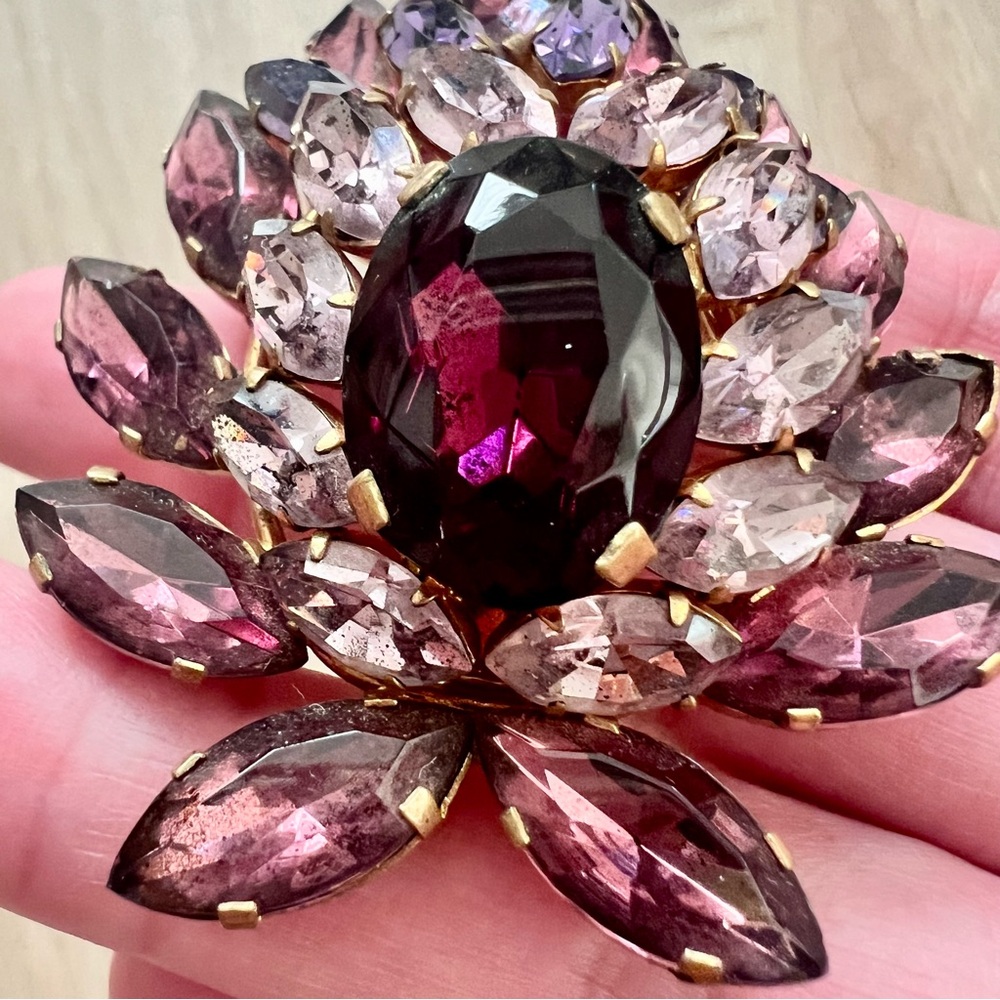 Large Vintage Juliana? Multi-level Purple Pink Rhinestone Brooch Pin Gorgeous
